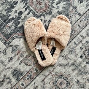 Motherhood Maternity Pink Slippers